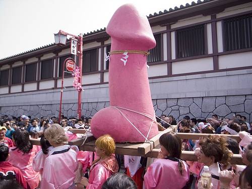Kanamra Matsuri - stalowy penis i uzębiona wagina